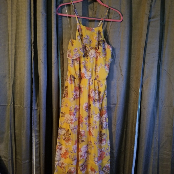 Lily Star Dresses & Skirts - Never Worn. Yellow floral dress.
